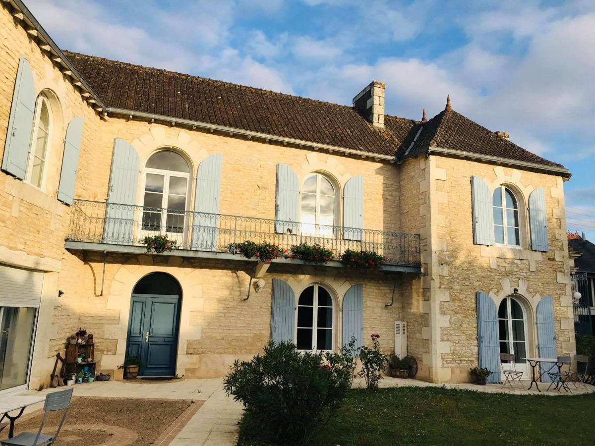Les Clos Bleus Neuville-du-Poitou Esterno foto
